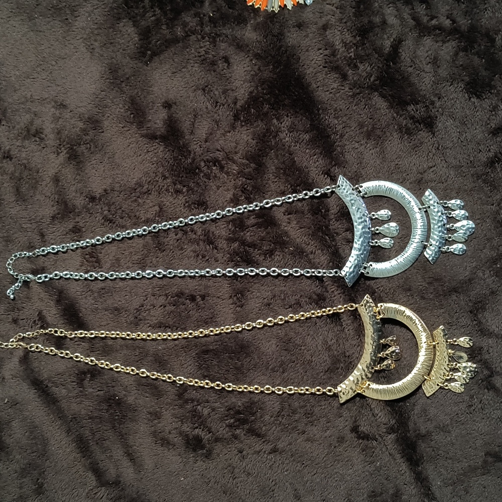 Set Of Two Necklaces